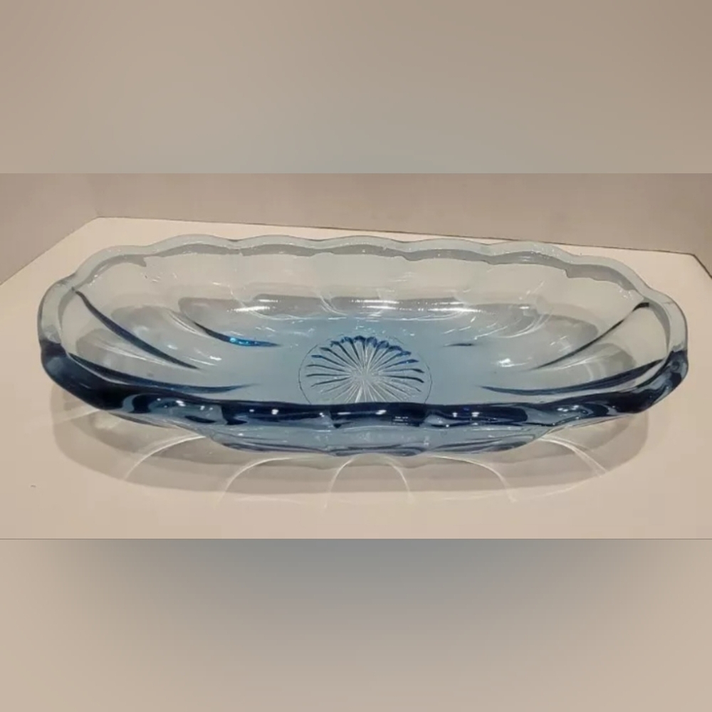 Vintage Imperial Glass Co Old Williamsburg Classic Oval Blue Dish Scalloped Rim